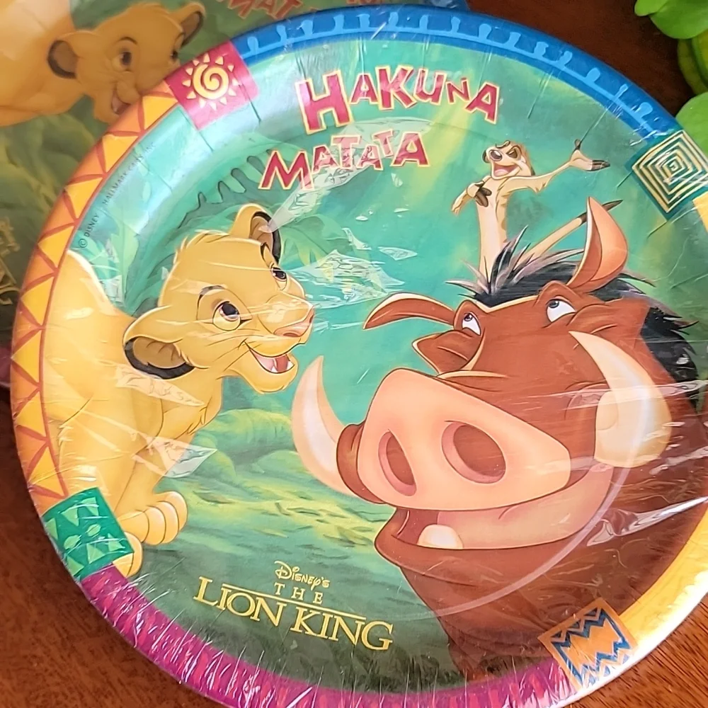 Rare NEW sealed Hakuna Matata Disney The 🦁 Lion King Party Plates 16ct Hallmark